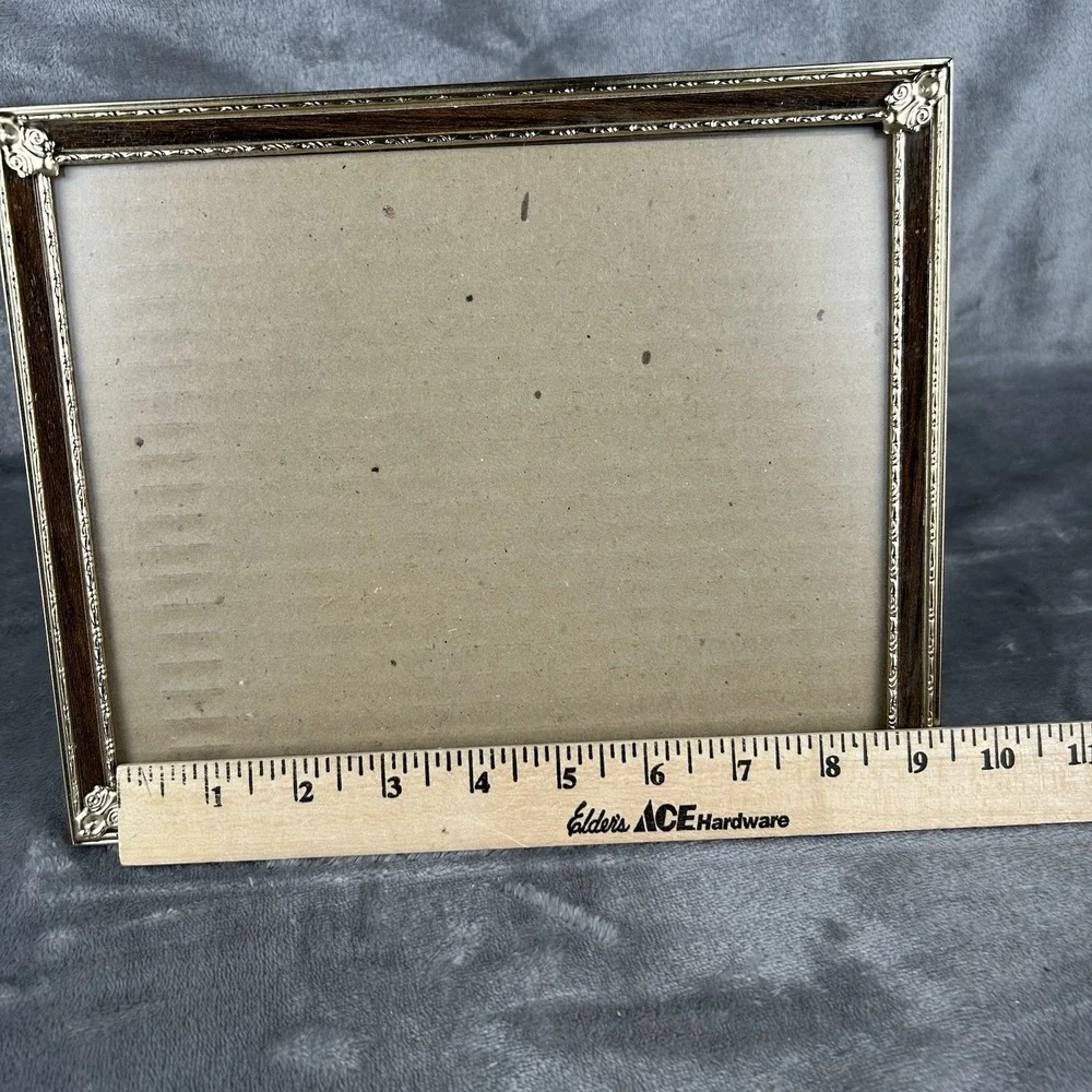 Vintage 8x10 Gold-Tone Frame Free Standing Vertical or Horizontal Faux Wood Trim